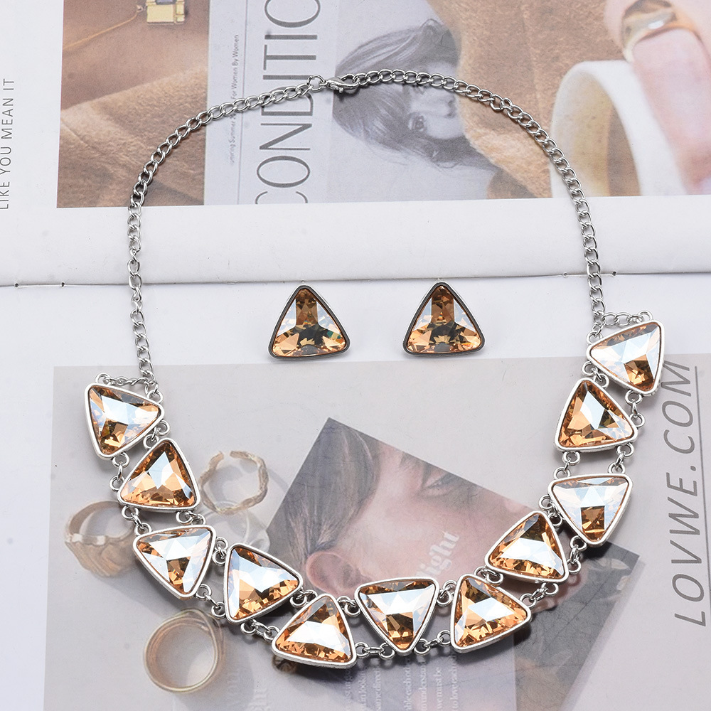 Retro Geometric Alloy Plating Inlay Zircon Women's Earrings Necklace display picture 9