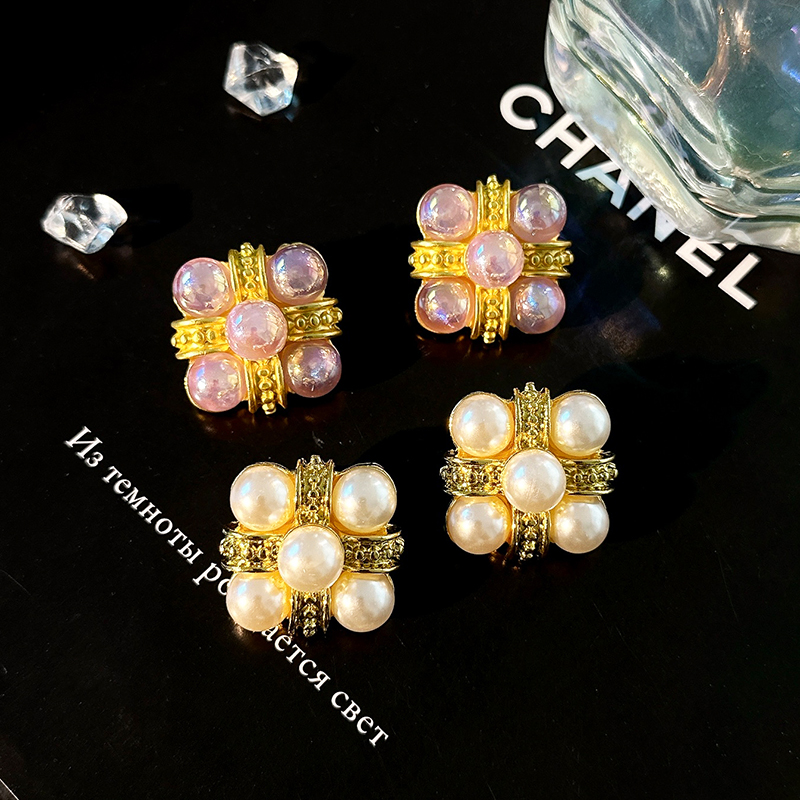 1 Paar Einfacher Stil Geometrisch Überzug Imitationsperle Legierung Künstliche Perlen Ohrstecker display picture 10