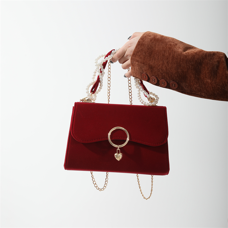Women's Woolen Solid Color Classic Style Square Flip Cover Handbag display picture 3