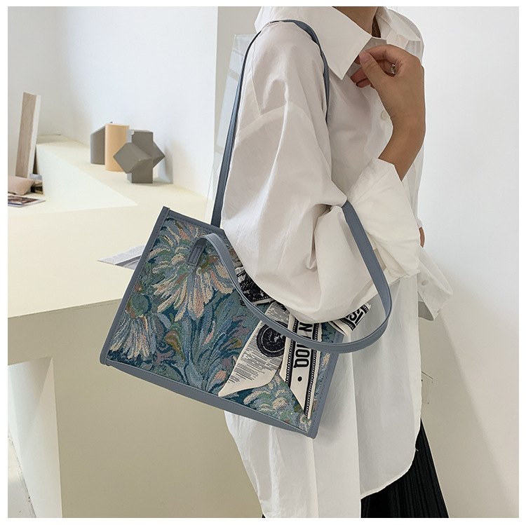 Women's Medium All Seasons Pu Leather Printing Vintage Style Square Zipper Shoulder Bag display picture 7
