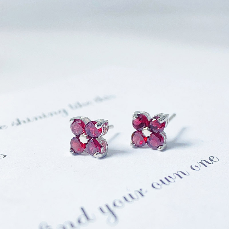 2 Pieces Casual Simple Style Square Flower Plating Inlay Sterling Silver Zircon Gold Plated Earrings Ear Studs display picture 6