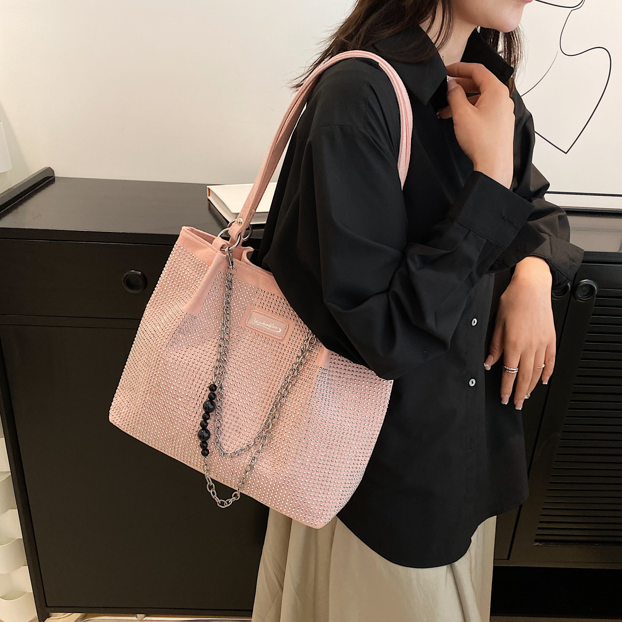 Women's Medium Pu Leather Solid Color Elegant Square Zipper Underarm Bag display picture 4