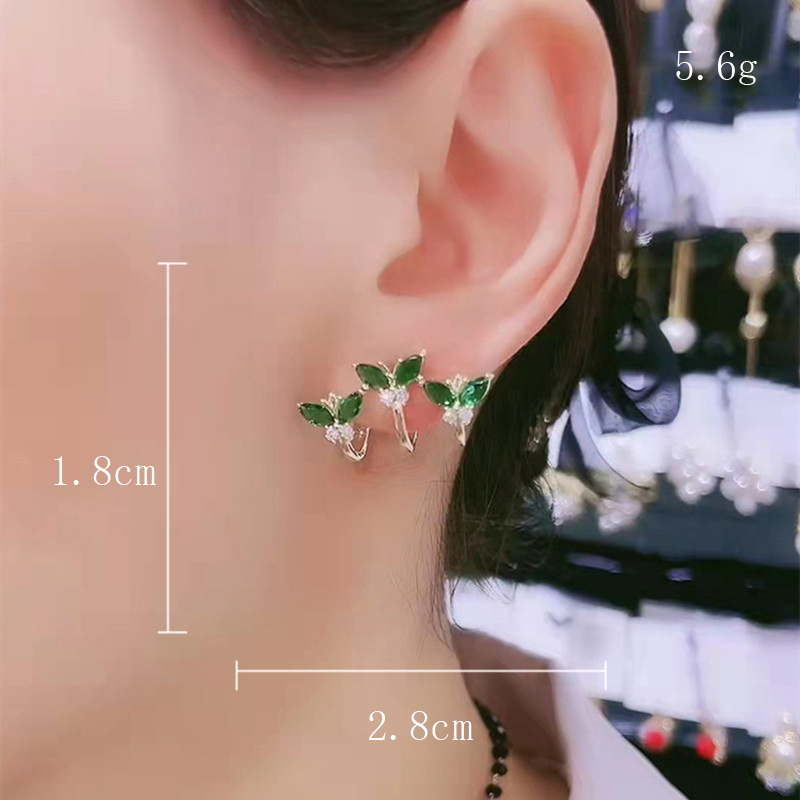 1 Pair Casual Glam Simple Style Moon Butterfly Bird Plating Inlay Alloy Rhinestones 14k Gold Plated Ear Studs display picture 4