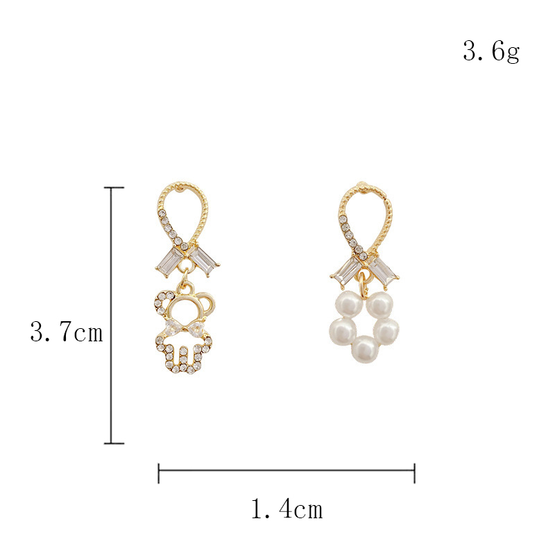 1 Pair Casual Glam Simple Style Moon Butterfly Bird Plating Inlay Alloy Rhinestones 14k Gold Plated Ear Studs display picture 44