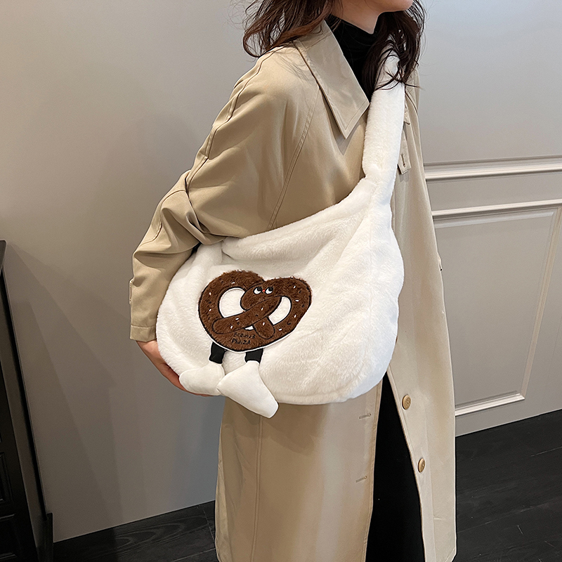 Women's Plush Cartoon Cute Square Zipper Shoulder Bag display picture 1