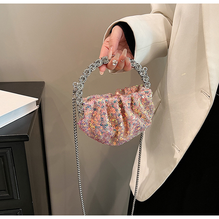 Women's Sequin Solid Color Elegant Sequins Pillow Shape Magnetic Buckle Handbag Crossbody Bag Evening Bag display picture 5
