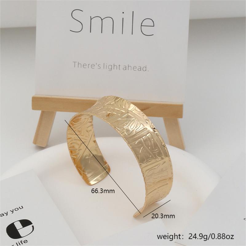 Glam Luxurious Stripe 14K Gold Plated Alloy Wholesale Bangle display picture 2