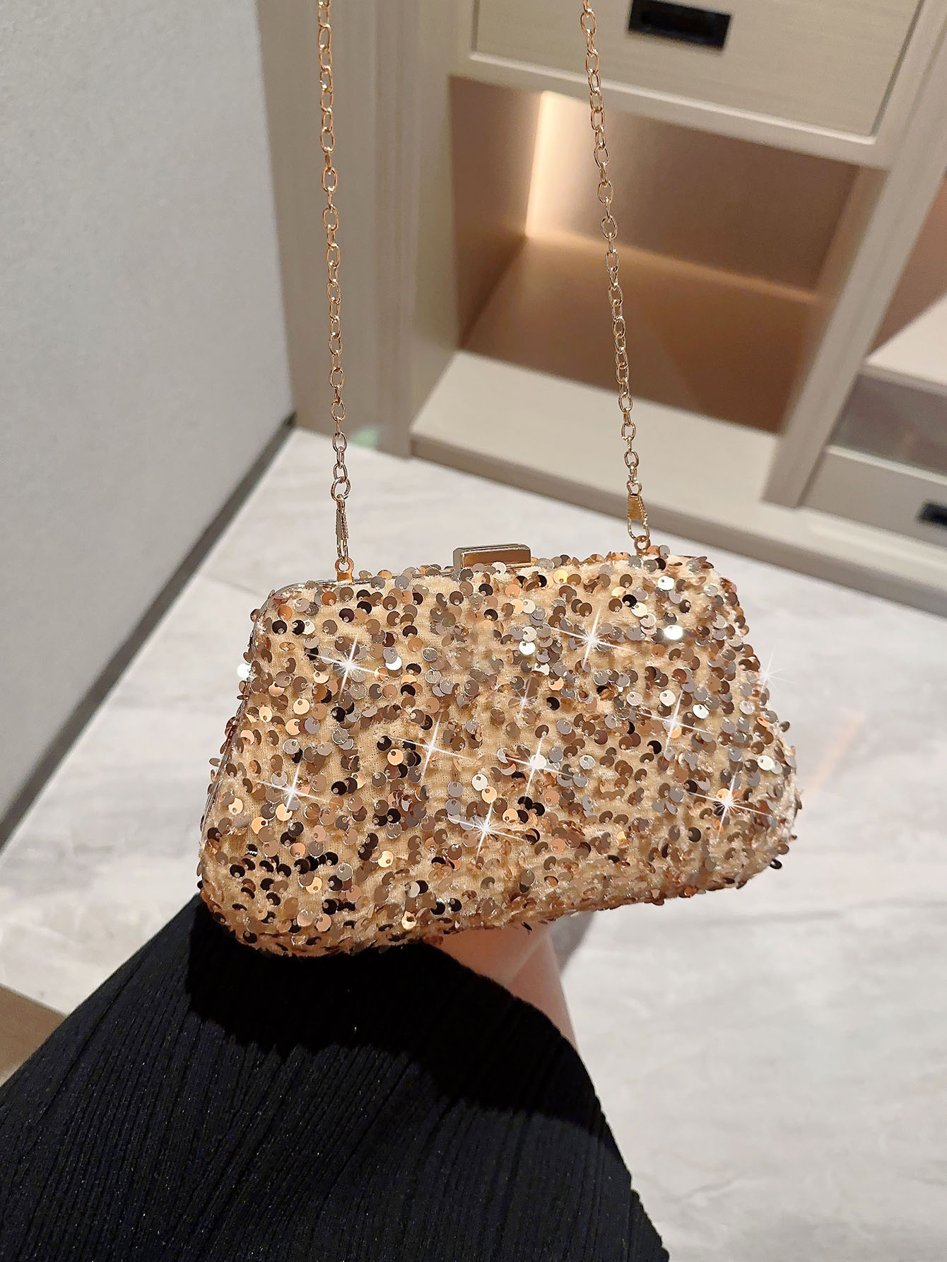 Gold Polyester Solid Color Sequins Square Evening Bags display picture 3