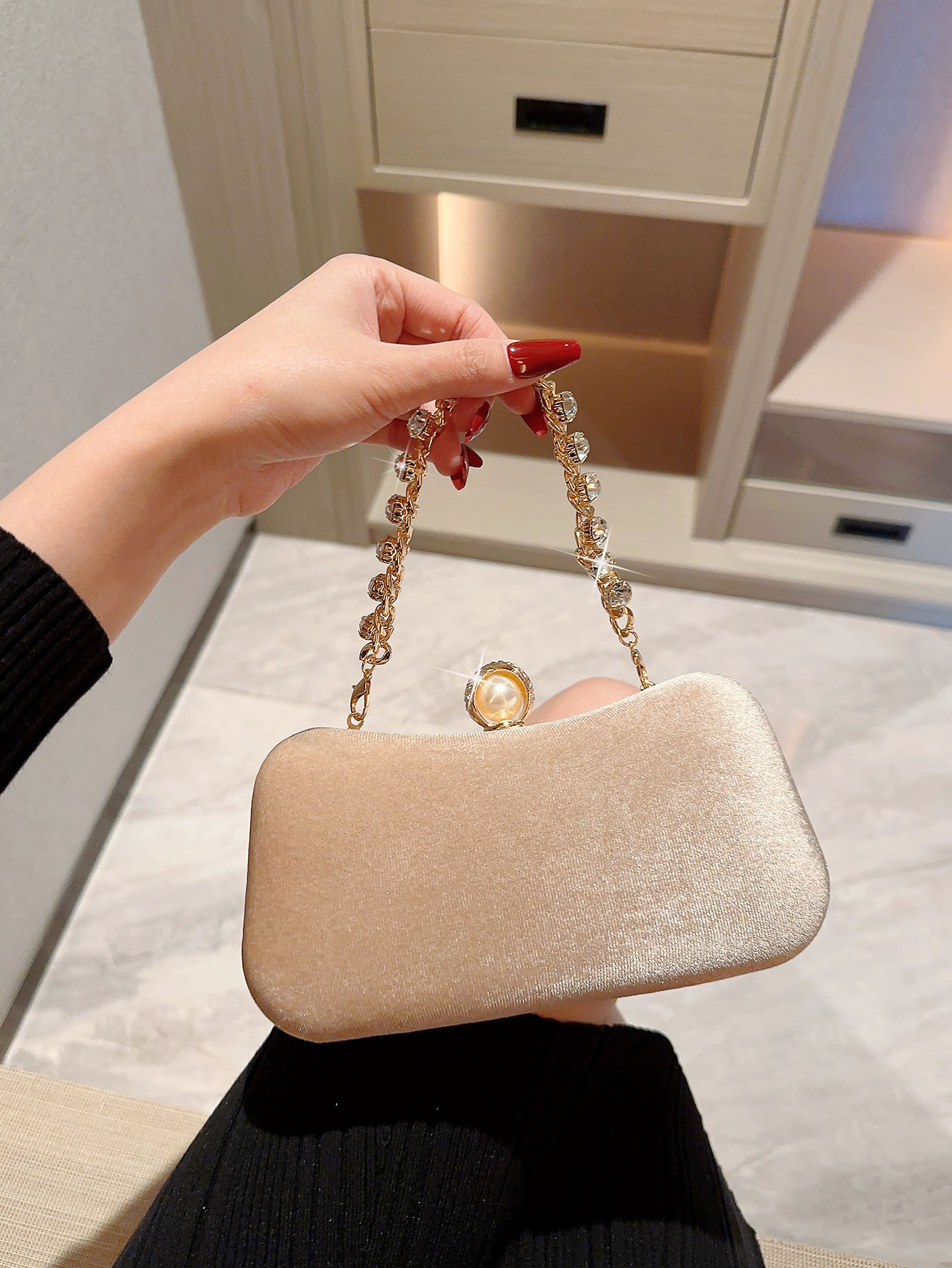 Gold Polyester Solid Color Square Evening Bags display picture 3