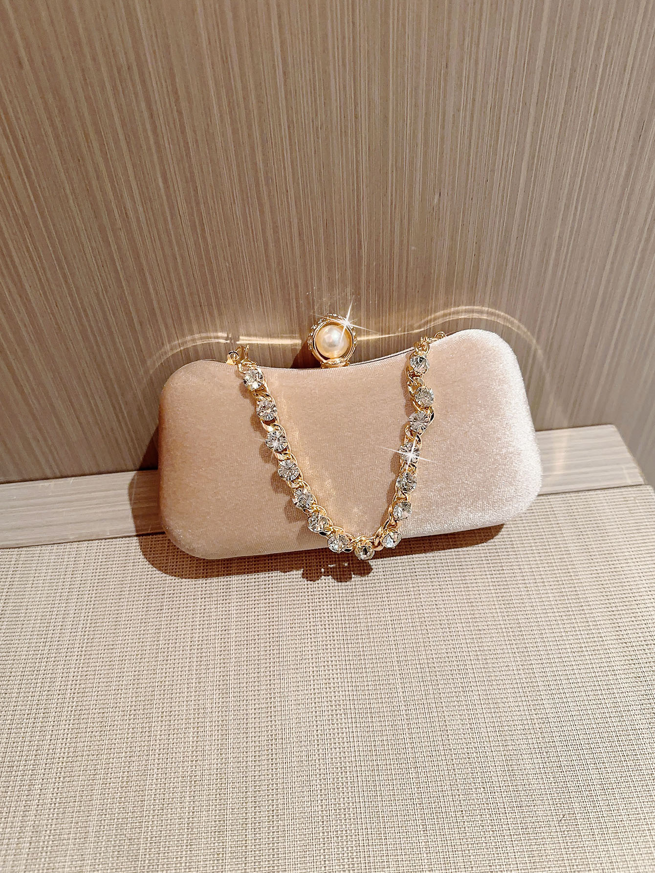 Gold Polyester Solid Color Square Evening Bags display picture 8
