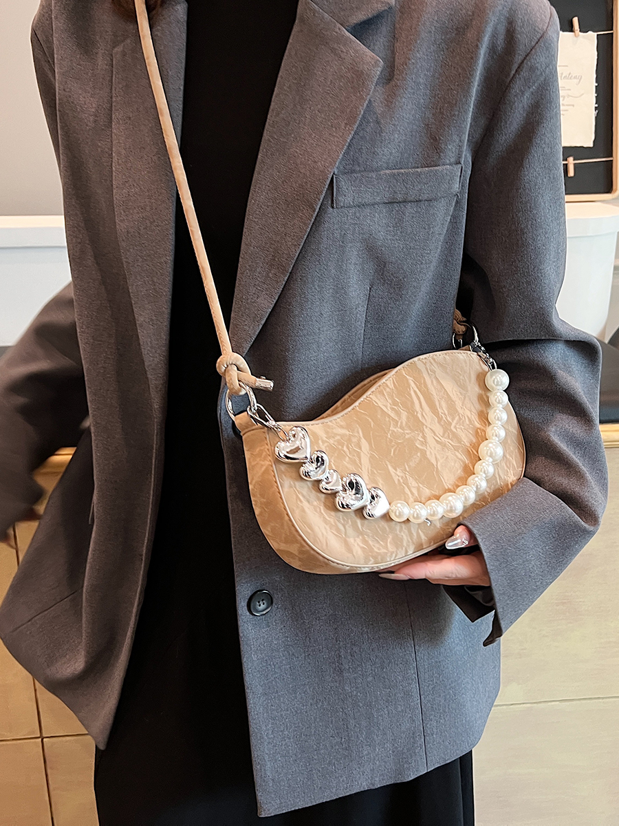 Women's Medium Pu Leather Solid Color Basic Beading Square Zipper Crossbody Bag Underarm Bag display picture 3