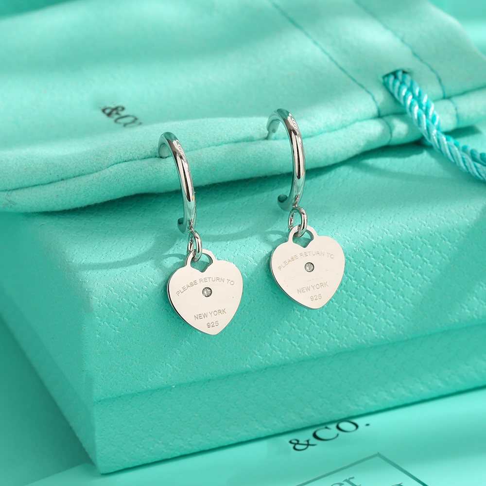1 Pair Ig Style Heart Shape Inlay Titanium Steel Rhinestones Drop Earrings display picture 3