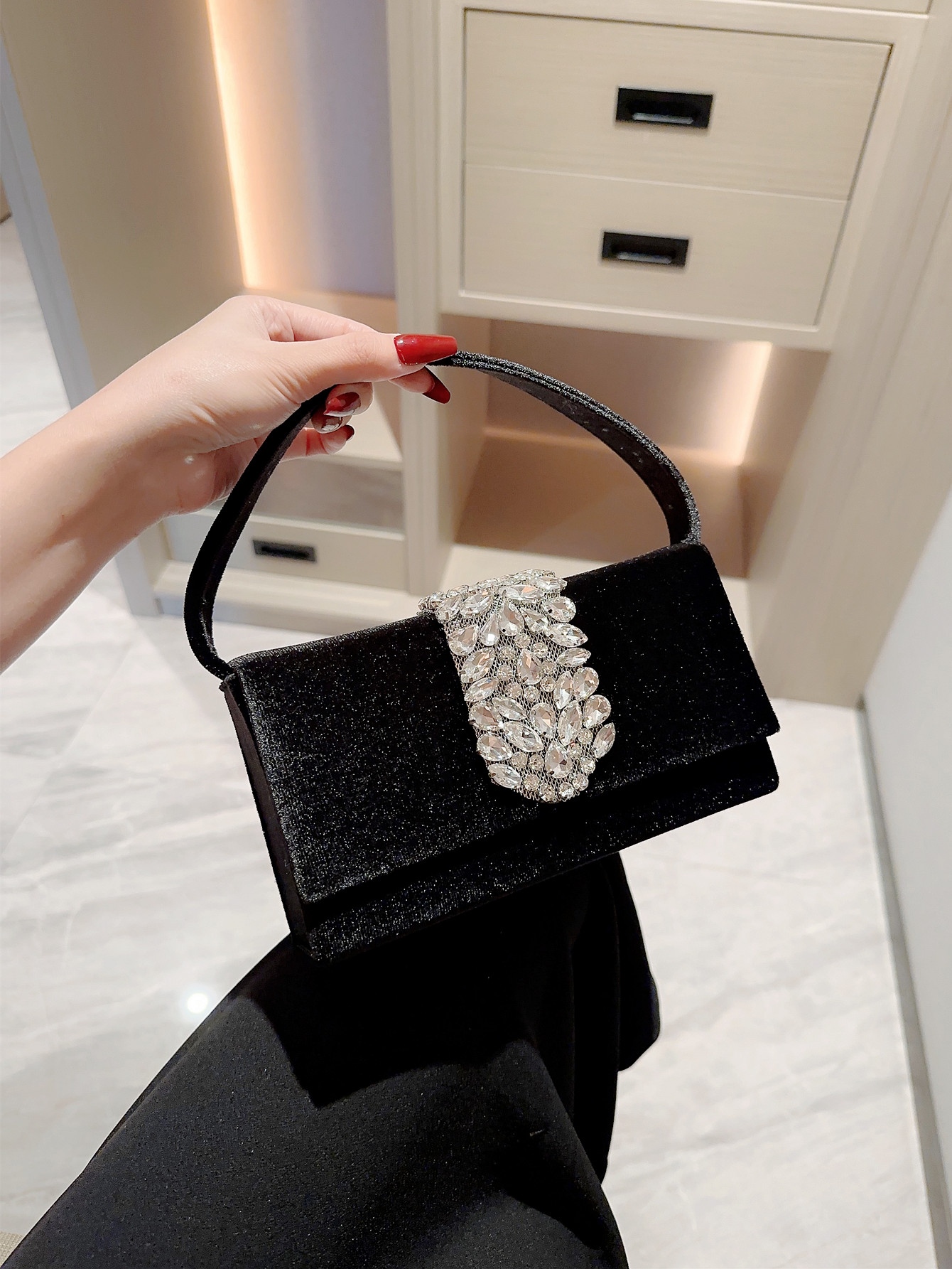 Women's Suede Color Block Elegant Classic Style Square Buckle Handbag Evening Bag display picture 1