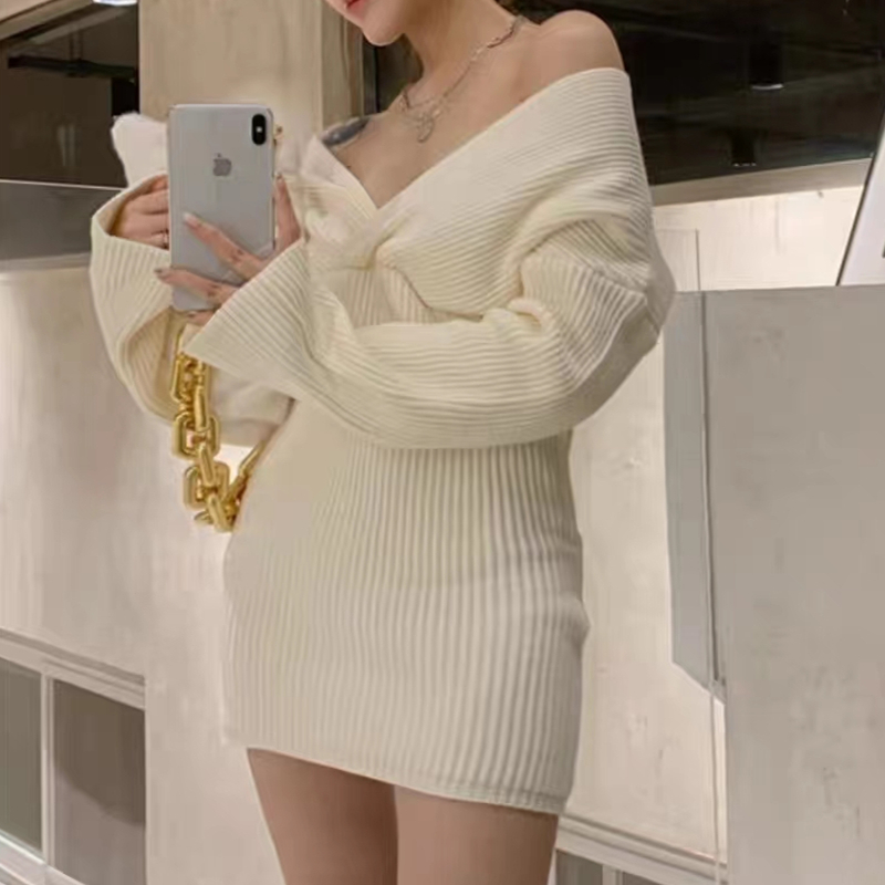 Women's Sweater Dress Casual Sexy V Neck Long Sleeve Solid Color Short Mini Dress Daily display picture 3