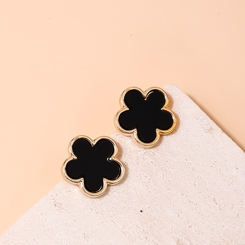 1 Pair Simple Style Geometric Alloy Ear Studs display picture 14