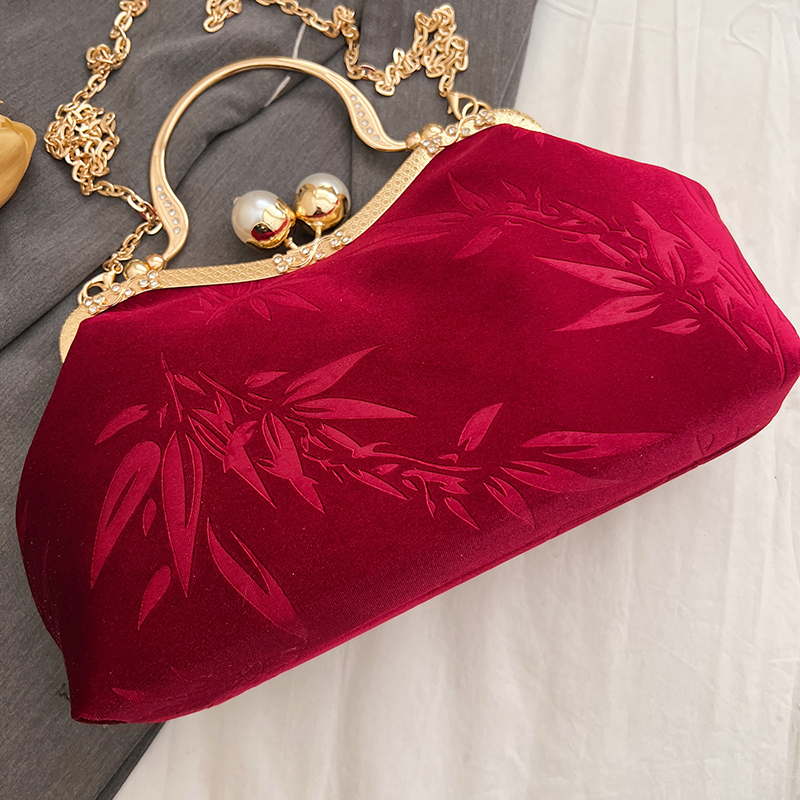 Women's Velvet Cloth Leaves Vintage Style Classic Style Embroidery Square Clipped Button Handbag display picture 4
