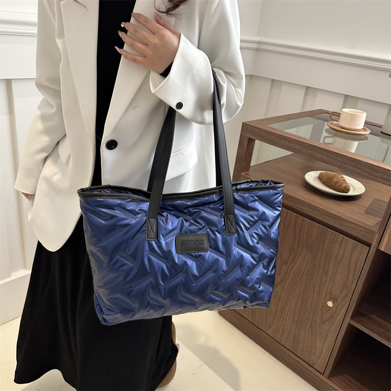 Women's Cotton Solid Color Classic Style Square Zipper Shoulder Bag display picture 6
