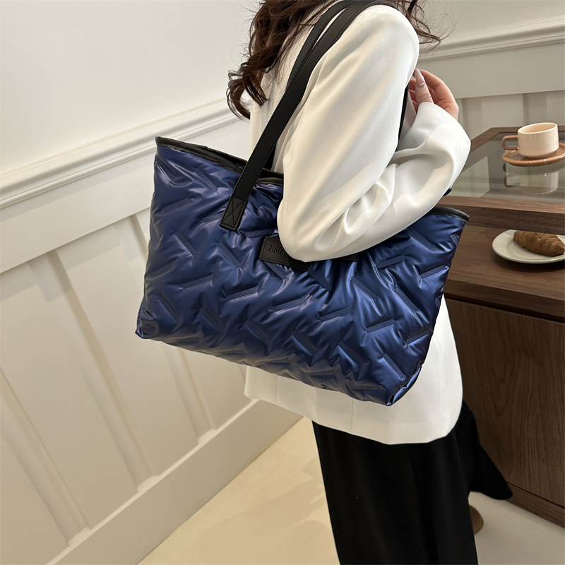 Women's Cotton Solid Color Classic Style Square Zipper Shoulder Bag display picture 10