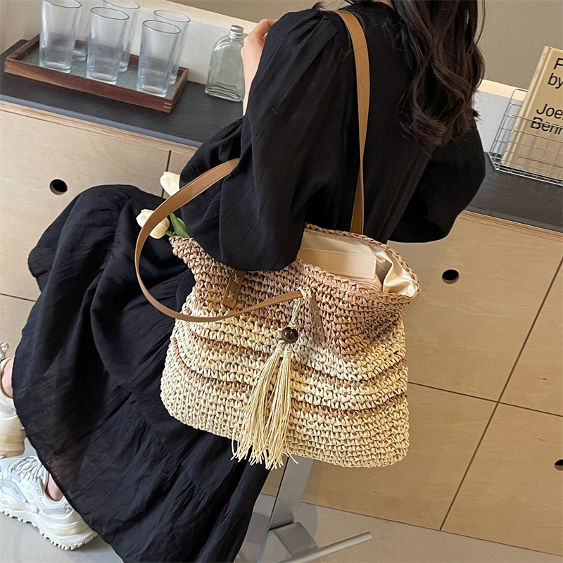 Women's Straw Color Block Beach Zipper Shoulder Bag display picture 1
