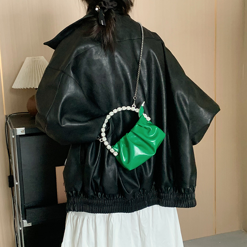 Women's Solid Color Classic Style Rhinestone Zipper Handbag display picture 17