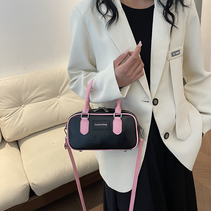 Women's Pu Leather Color Block Streetwear Sewing Thread Zipper Crossbody Bag display picture 6
