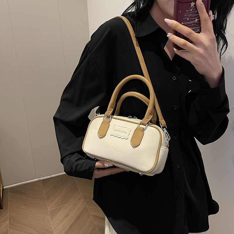 Women's Pu Leather Color Block Streetwear Sewing Thread Zipper Crossbody Bag display picture 8