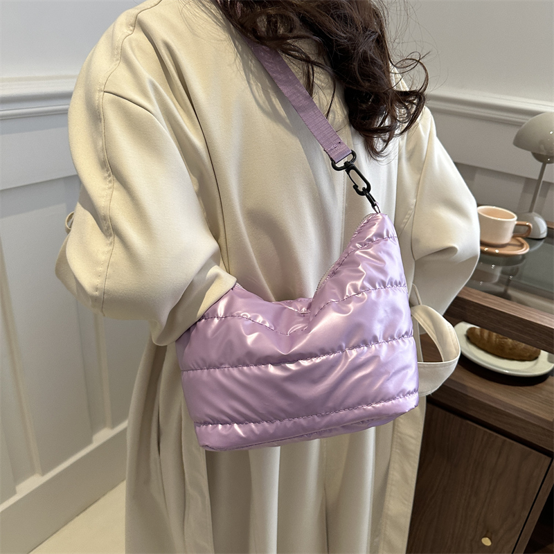 Women's Cloth Solid Color Streetwear Zipper Shoulder Bag display picture 4