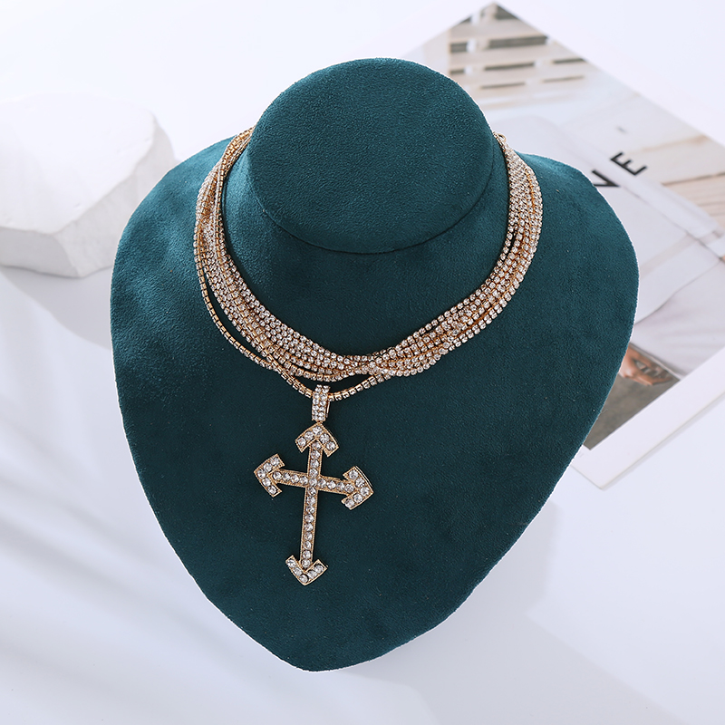 Lady Cross Alloy Inlay Rhinestones Women's Necklace display picture 3