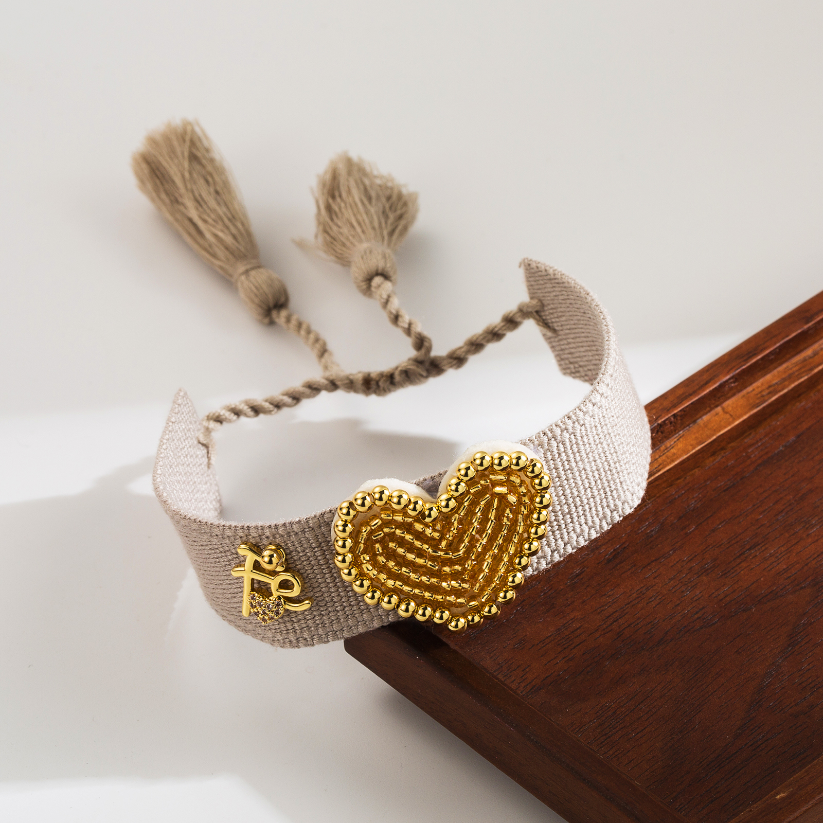 Einfacher Stil Herzform Tuch Glas Kupfer Perlen Stricken Valentinstag Frau Armband display picture 11