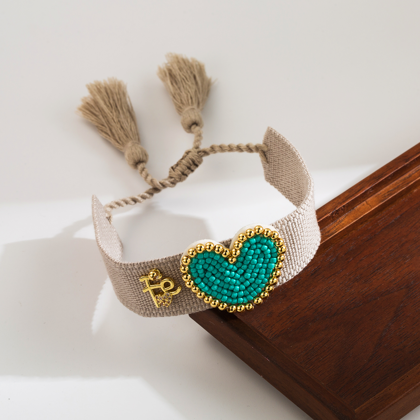 Einfacher Stil Herzform Tuch Glas Kupfer Perlen Stricken Valentinstag Frau Armband display picture 2