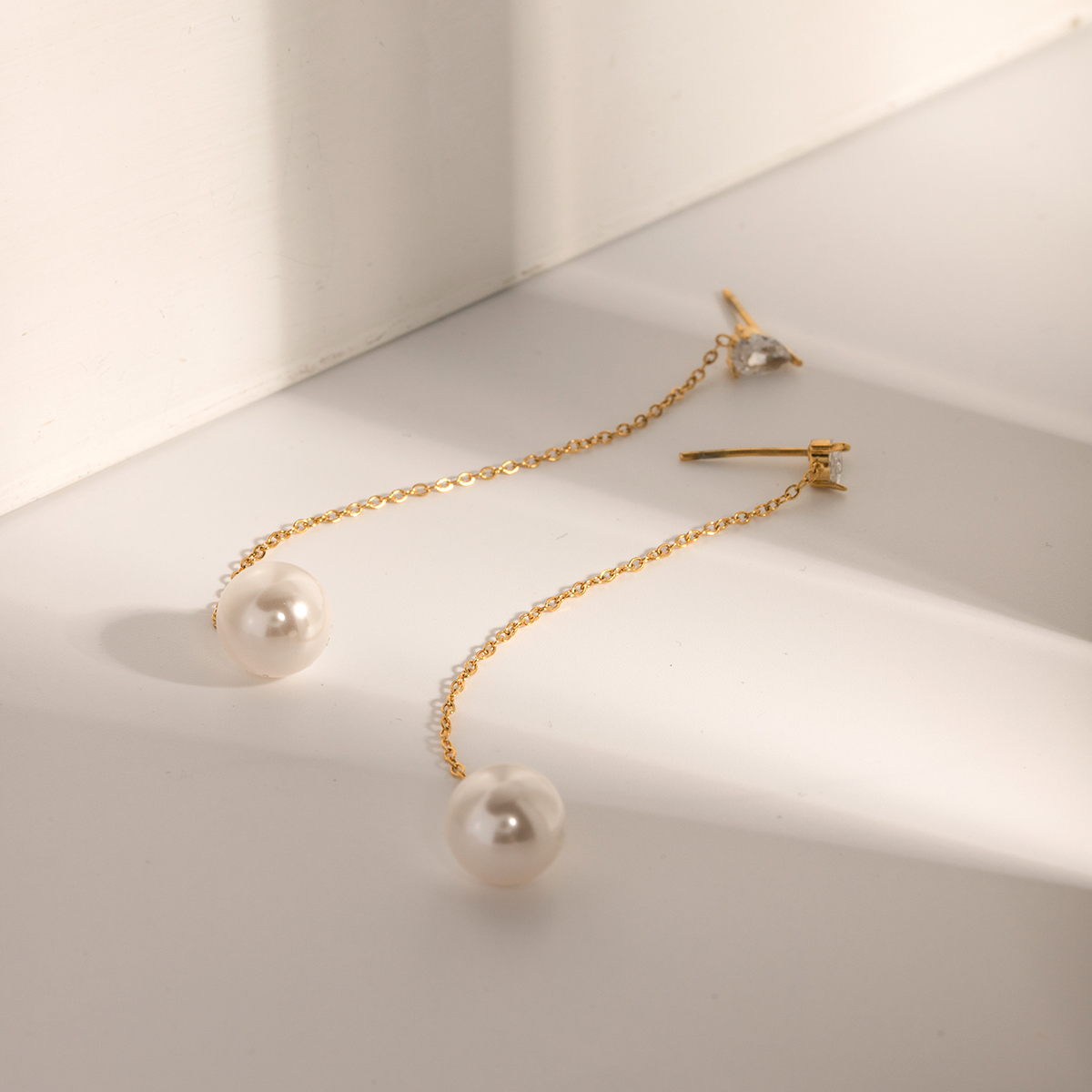 1 Pair IG Style Simple Style Round Chain Inlay 304 Stainless Steel Pearl Drop Earrings display picture 6